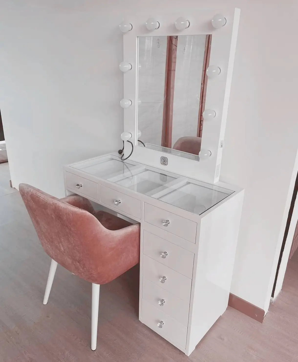 services-01 Screenshot 2025 06 09 06 54 10 899 Com.instagram.android Edit